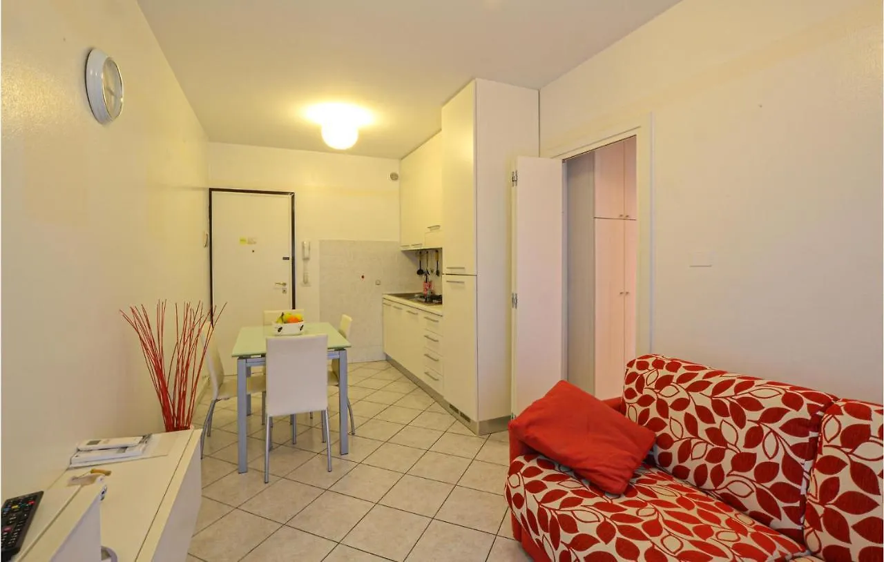 Stunning Apartment In Rosolina Mare With Wifi Италия